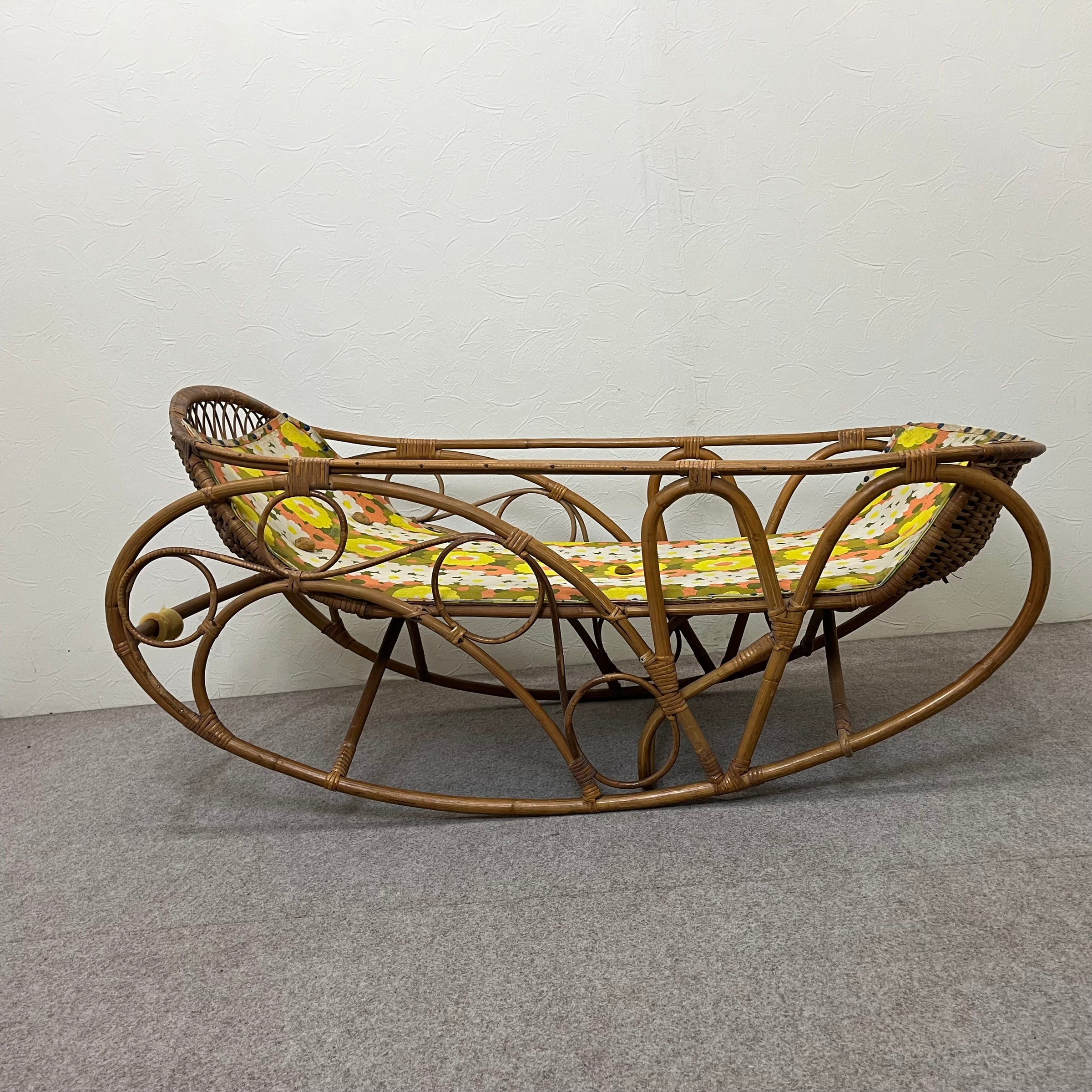 中古家具】昔を思わせるレトロな「ゆりかご」 | arex｜中古家具店
