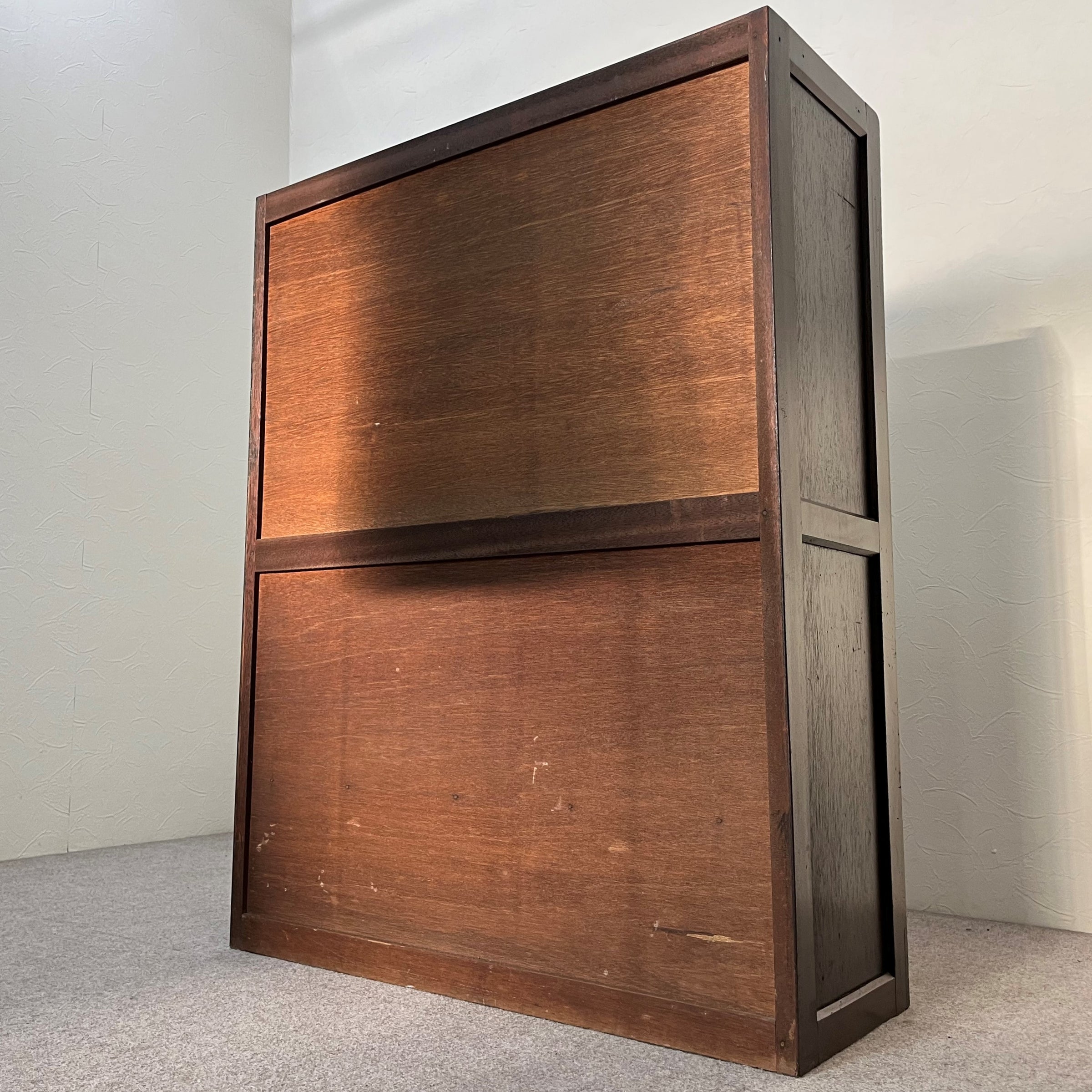 【絶品！】昭和アンティーク家具　昭和レトロ　旧家　発掘　ガラス戸　古材 一間 引戸・引出し 水屋箪笥 二段重ね キャビネット 重厚感 時代