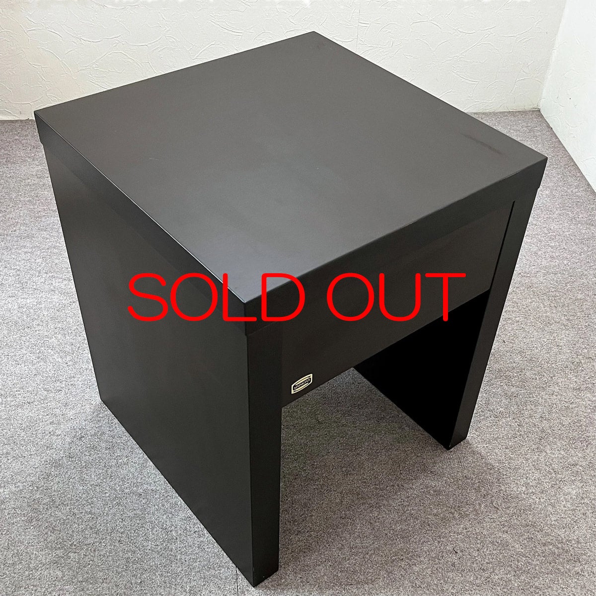 中古家具】シモンズの ベッドサイドテーブル 引き出し有 | arex