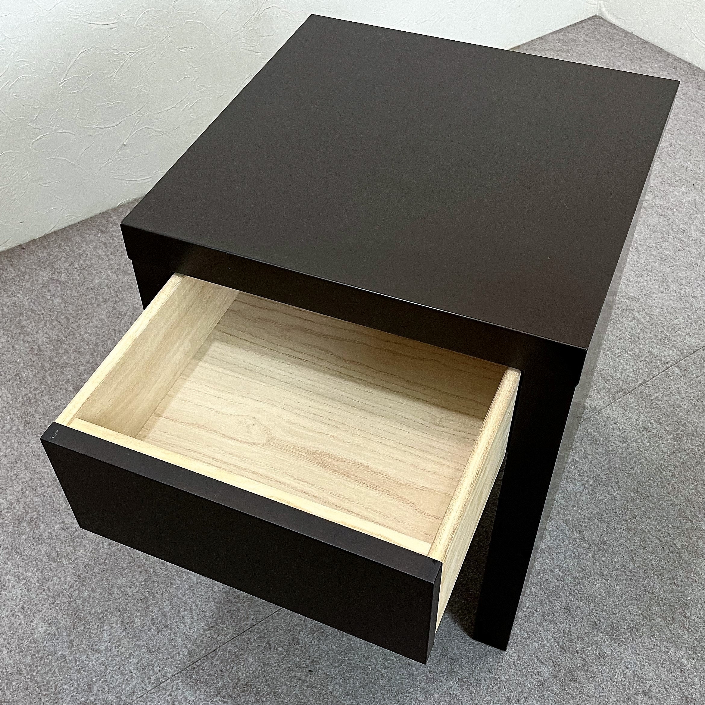 中古家具】シモンズの ベッドサイドテーブル 引き出し有 | arex
