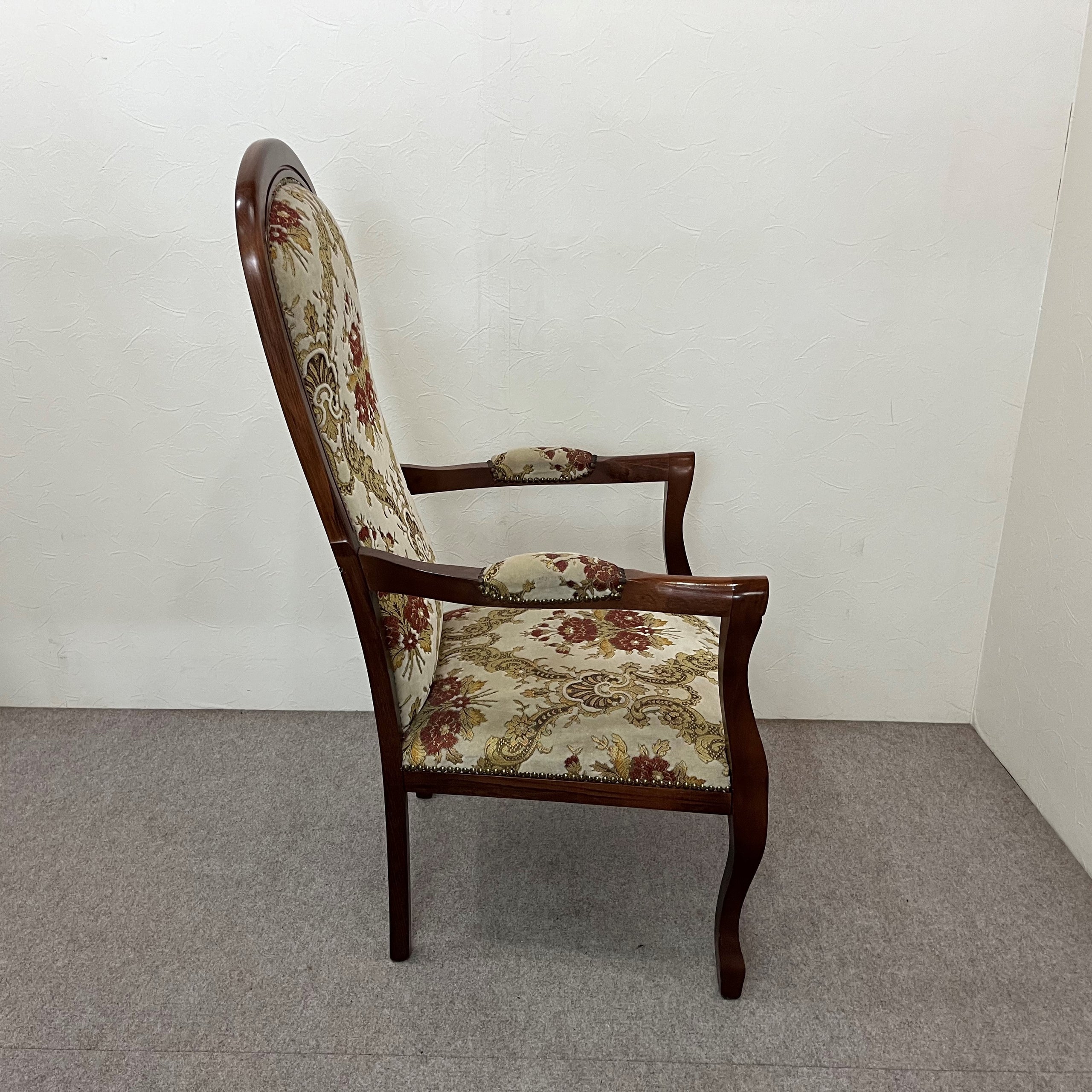 中古家具】アンティークな肘掛け椅子 風格のある お洒落チェア